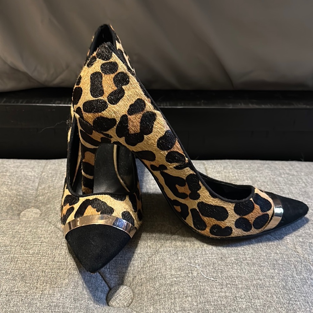 Leopard print heel